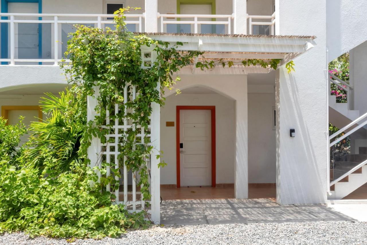 Maho Beach House - Spacious 1 Bedroom Suite Экстерьер фото